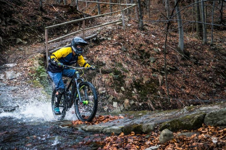 Conseils pratiques pour préparer une randonnée à vélo réussie