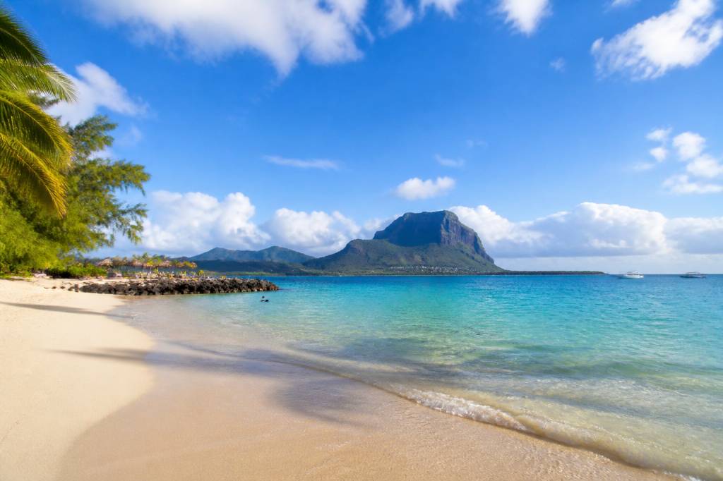 Réunion et île Maurice : quelle destination choisir pour vos vacances ?