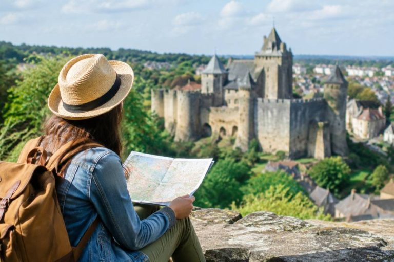 Agence de voyage Fougères : comparatif des séjours organisés et conseils pour préparer son voyage